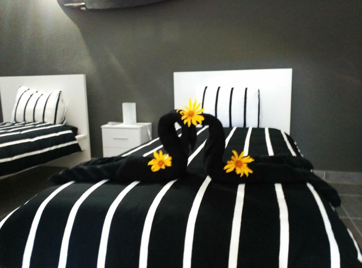 Surf House La Palma Apartment ฟูเอนกาลิเอนเต เด ลา ปาลมา ภายนอก รูปภาพ